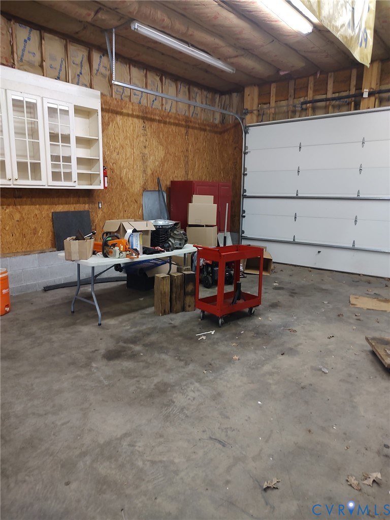 5475 Cold Harbor Road Mechanicsville, VA 23111 - Photo 26 of 29 a view of a backyard with table and chairs