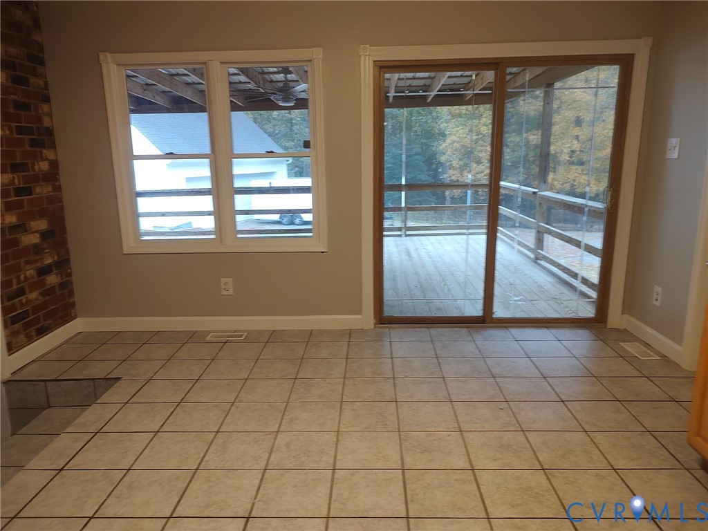 5475 Cold Harbor Road Mechanicsville, VA 23111 - Photo 10 of 29 a view of an empty room with a window