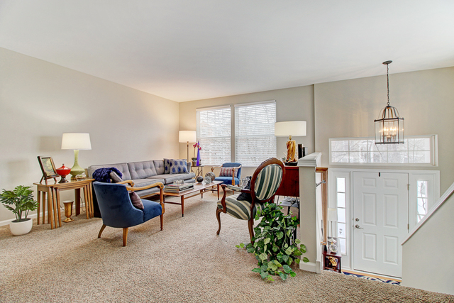 2446 Emily Lane Elgin, IL 60124 - Photo 6 of 23
