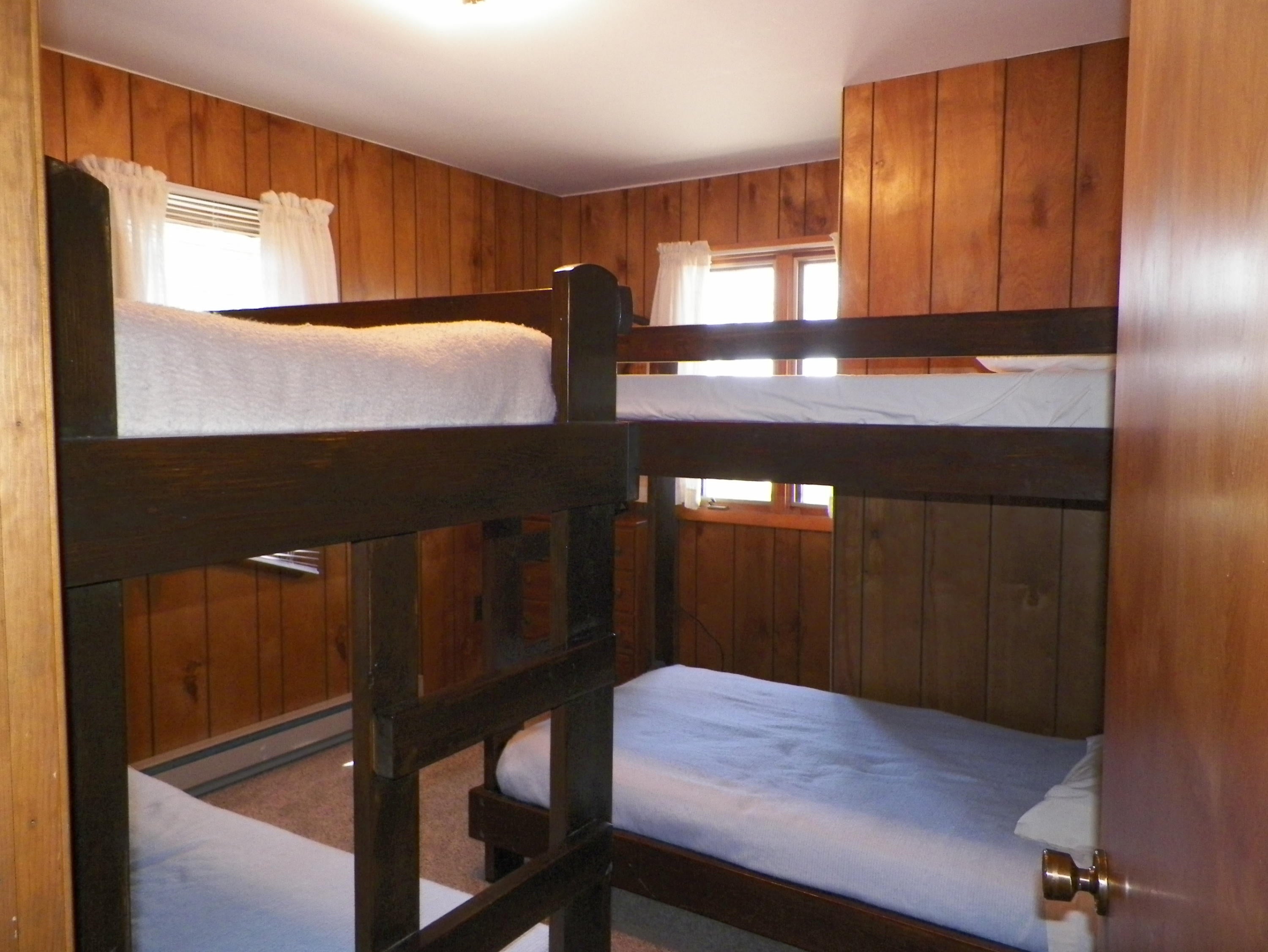 597 Needle Pointe Drive Cheboygan, MI 49721 - Photo 17 of 28 Gallery Image 17