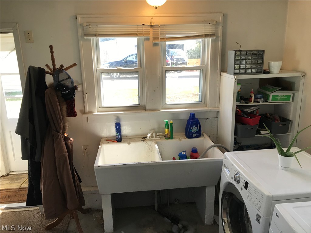 3313 Call Perry, OH 44081 - Photo 21 of 33 Wash tub
