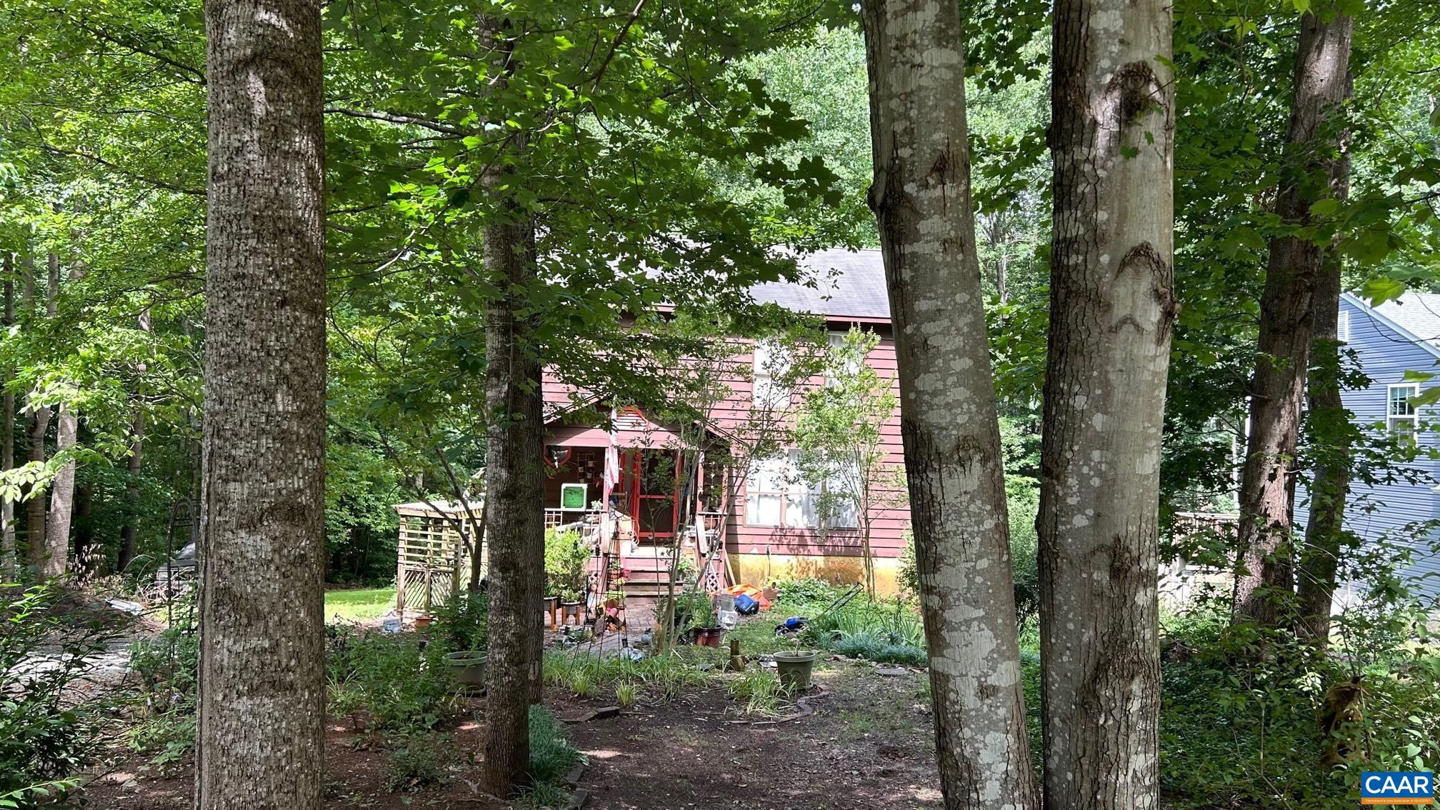 15 Tanglewood Road Palmyra, VA 22963 - Photo 1 of 3 a view of a house with a tree