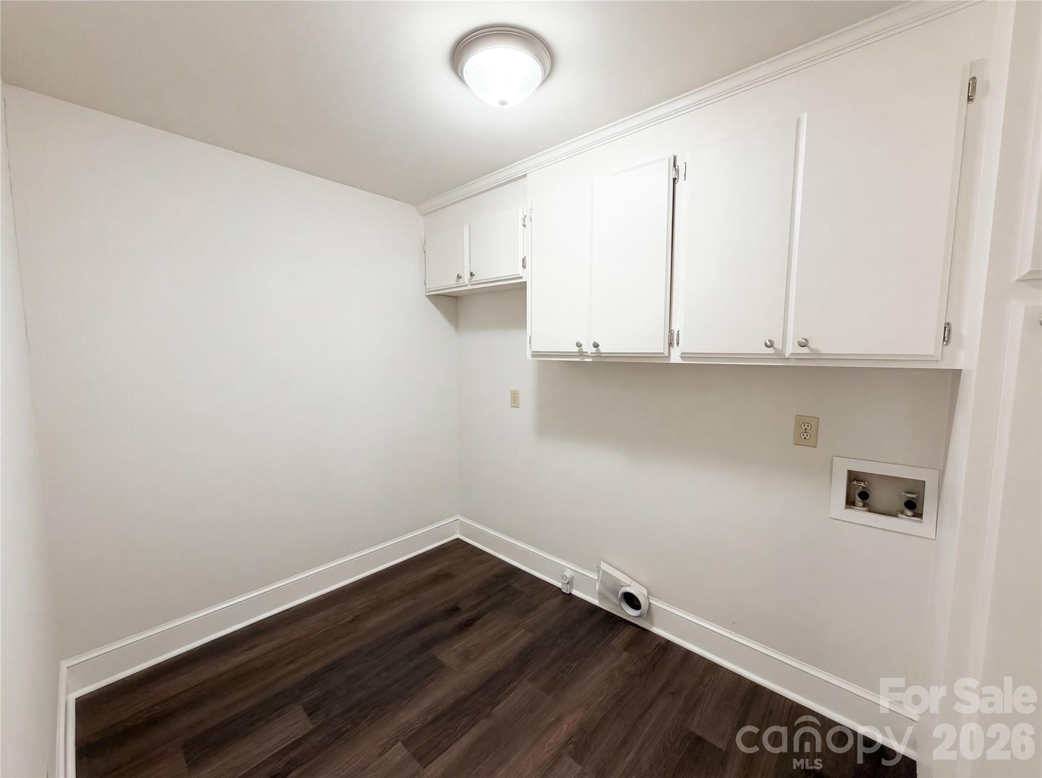 6024 Dovefield Road Charlotte, NC 28277 - Photo 15 of 17 a view of cabinets