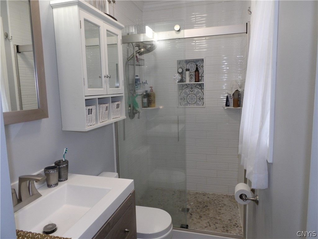 727 Bowling Green Road Cortland, NY 13045 - Photo 38 of 43 Primary Bathroom