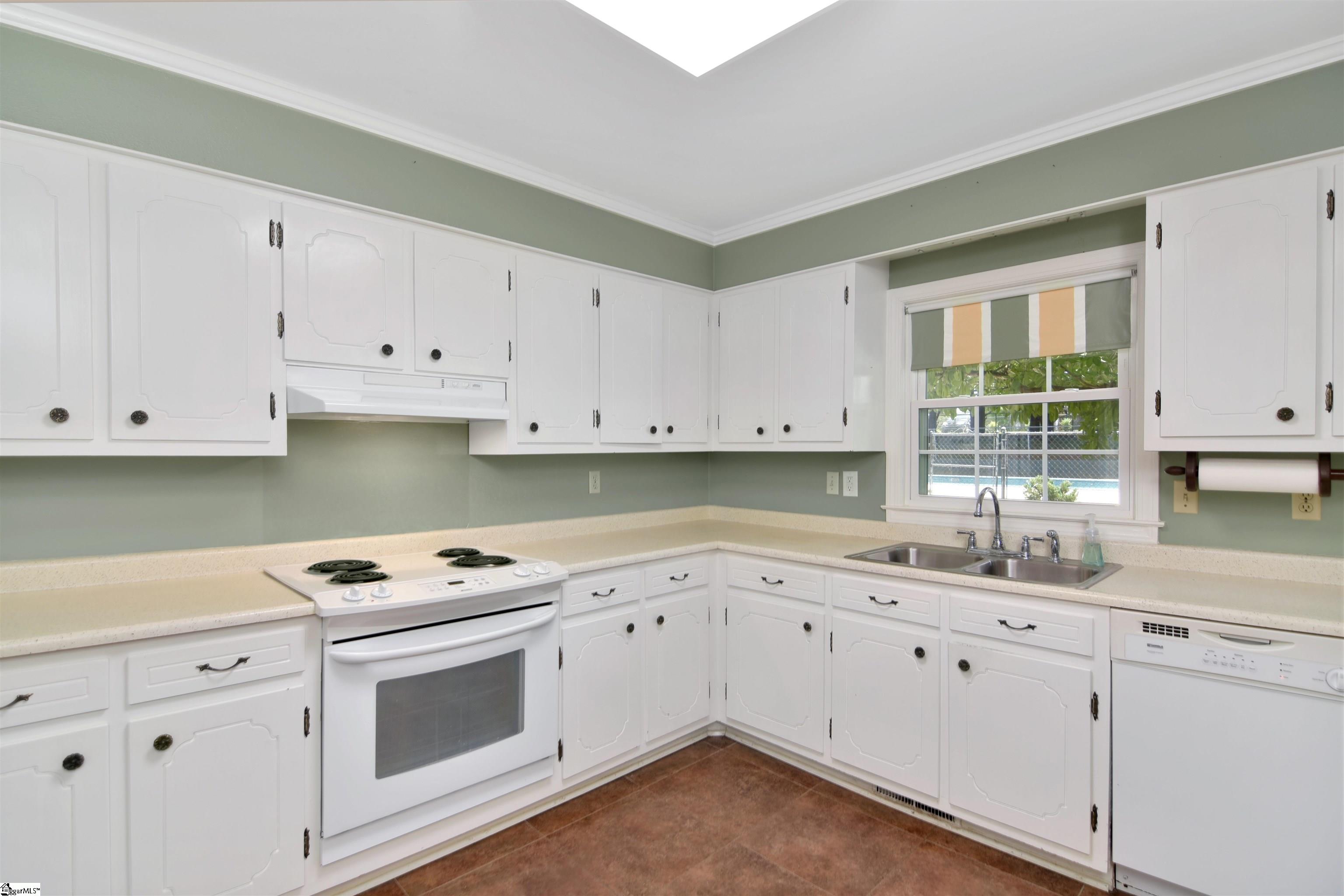 211 Devon Drive Mauldin, SC 29662 - Photo 16 of 35