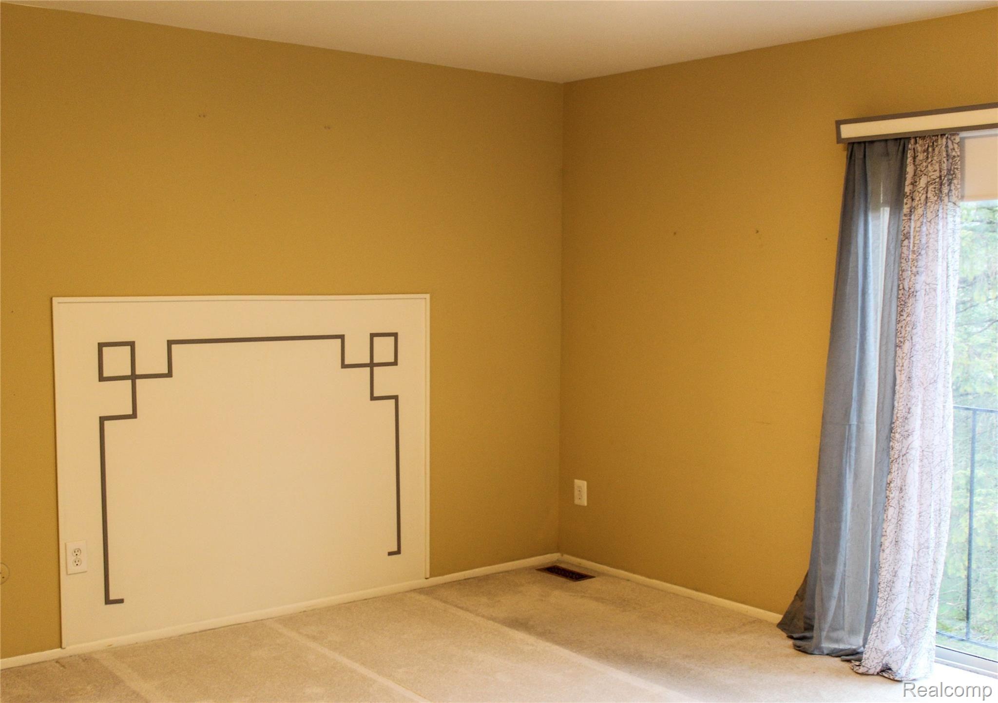1462 Knights Ridge Court Rochester, MI 48306 - Photo 21 of 49 Master Bedroom 4.jpg