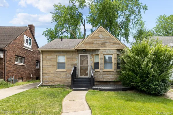 $2,700 | 674 East Webster Street, Ferndale, MI 48220