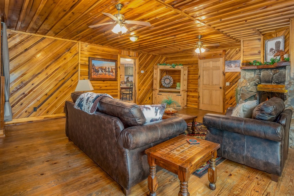 284 John J Smith Road Oneida, TN 37841 - Photo 8 of 38 Gallery Image 8