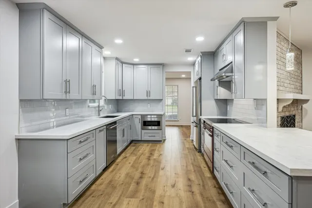 $3,350 | 5822 Yarwell Drive, Houston, TX 77096