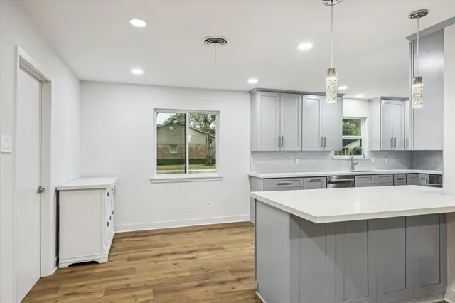 $3,350 | 5822 Yarwell Drive, Houston, TX 77096