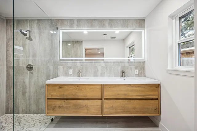 $3,350 | 5822 Yarwell Drive, Houston, TX 77096