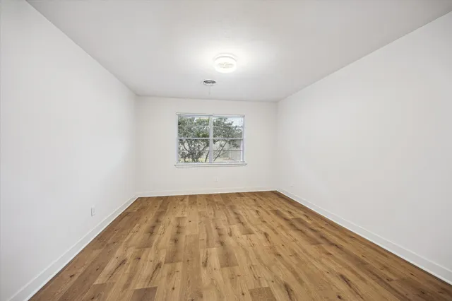 $3,350 | 5822 Yarwell Drive, Houston, TX 77096