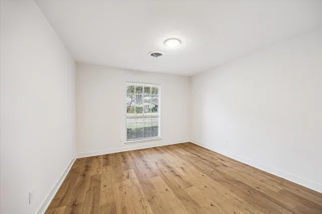 $3,350 | 5822 Yarwell Drive, Houston, TX 77096