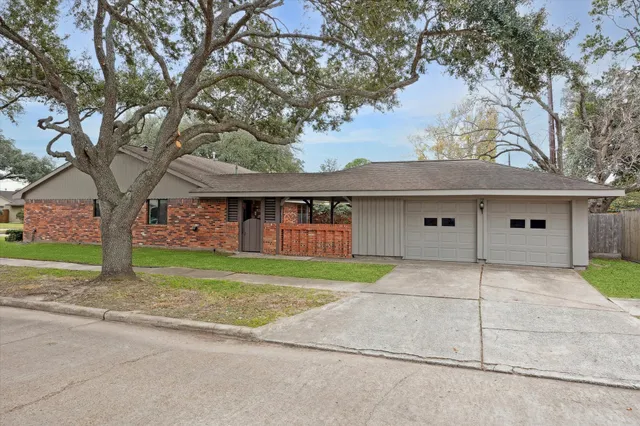 $3,350 | 5822 Yarwell Drive, Houston, TX 77096