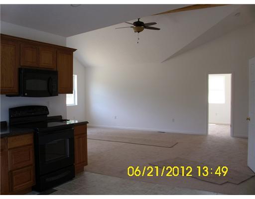 181 Profio Road McDonald, PA 15057 - Photo 10 of 17 Kitchen.