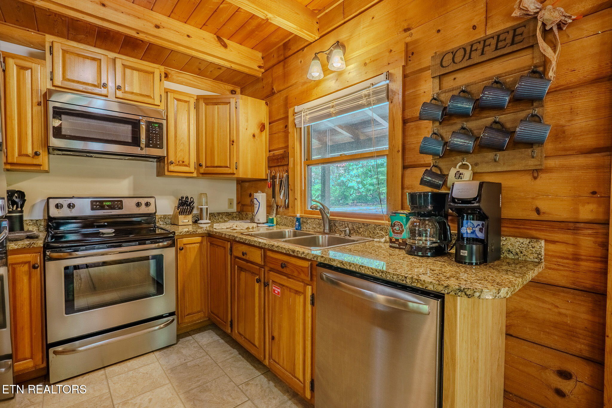 510 Houser Road Gatlinburg, TN 37738 - Photo 19 of 42 37-web-or-mls-DSC09913-HDR