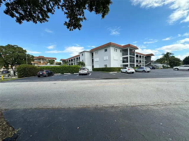 $165,000 | 651 Pine Drive, Unit 204, Pompano Beach, FL 33060