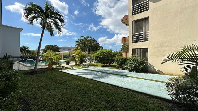 $165,000 | 651 Pine Drive, Unit 204, Pompano Beach, FL 33060