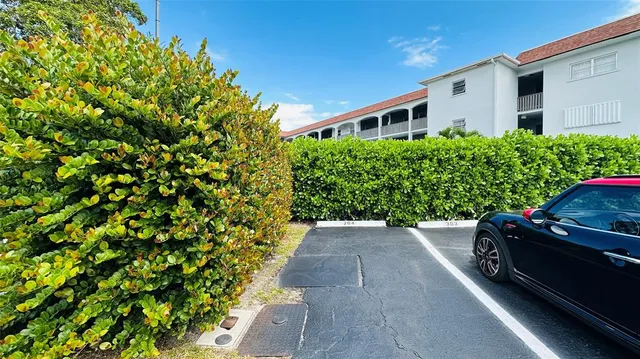 $165,000 | 651 Pine Drive, Unit 204, Pompano Beach, FL 33060