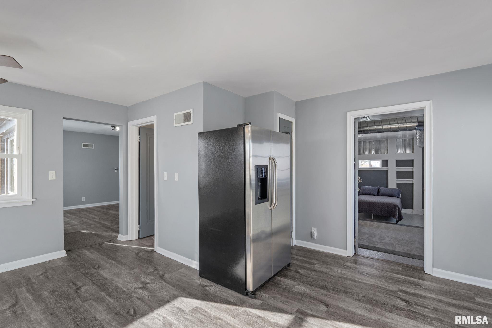 622 53rd Street Moline, IL 61265 - Photo 13 of 45