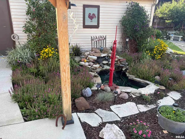 $162,500 | 622 53rd Street, Moline, IL 61265