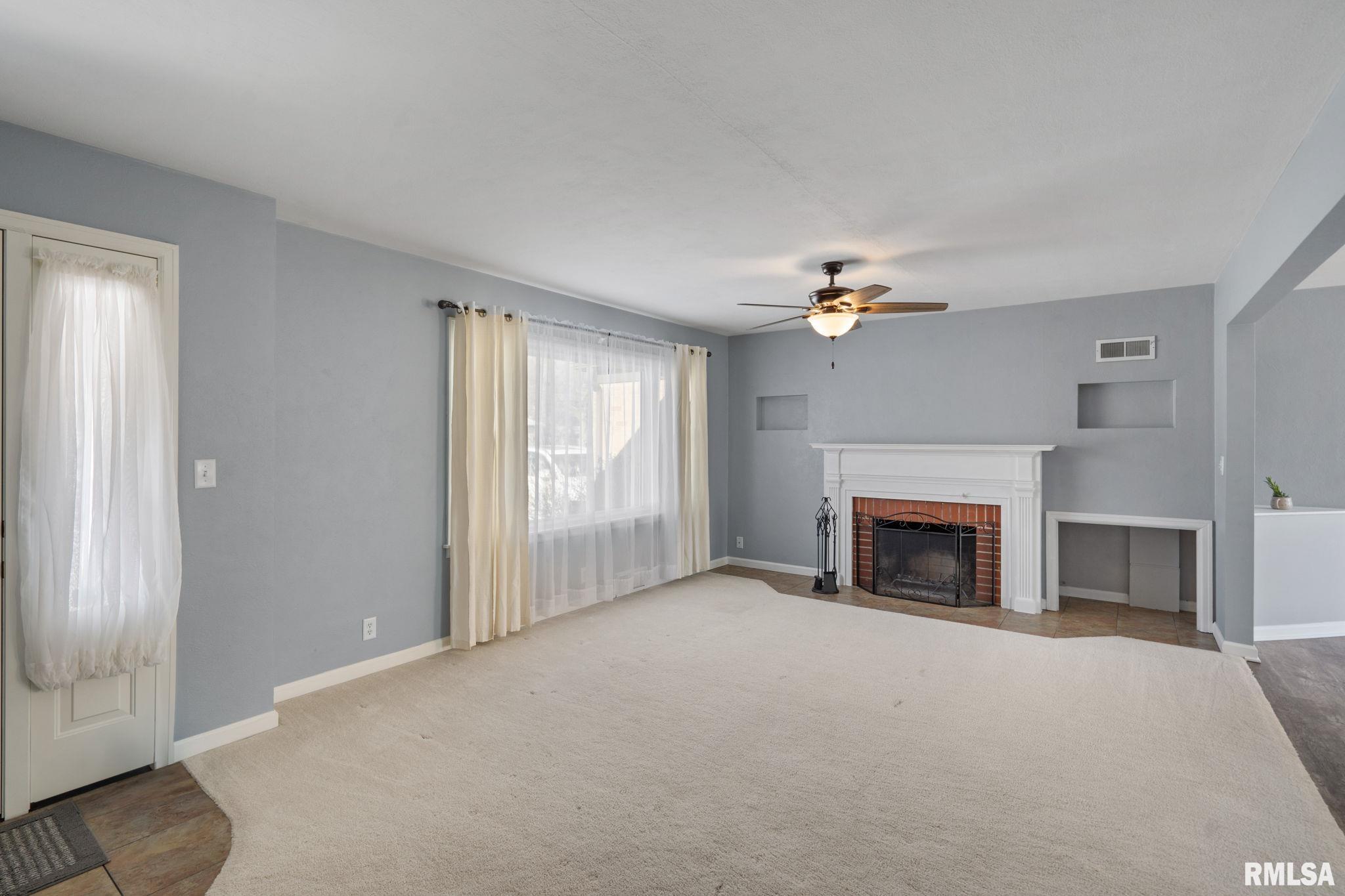 622 53rd Street Moline, IL 61265 - Photo 7 of 45