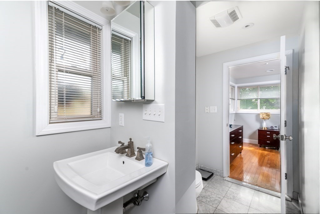 36 Marjorie Road Braintree, MA 02184 - Photo 19 of 40 Gallery Image 19