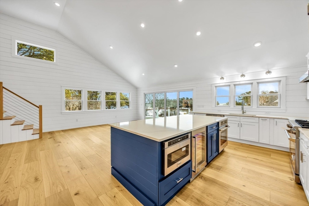 531 Menauhant Road Falmouth, MA 02536 - Photo 15 of 42