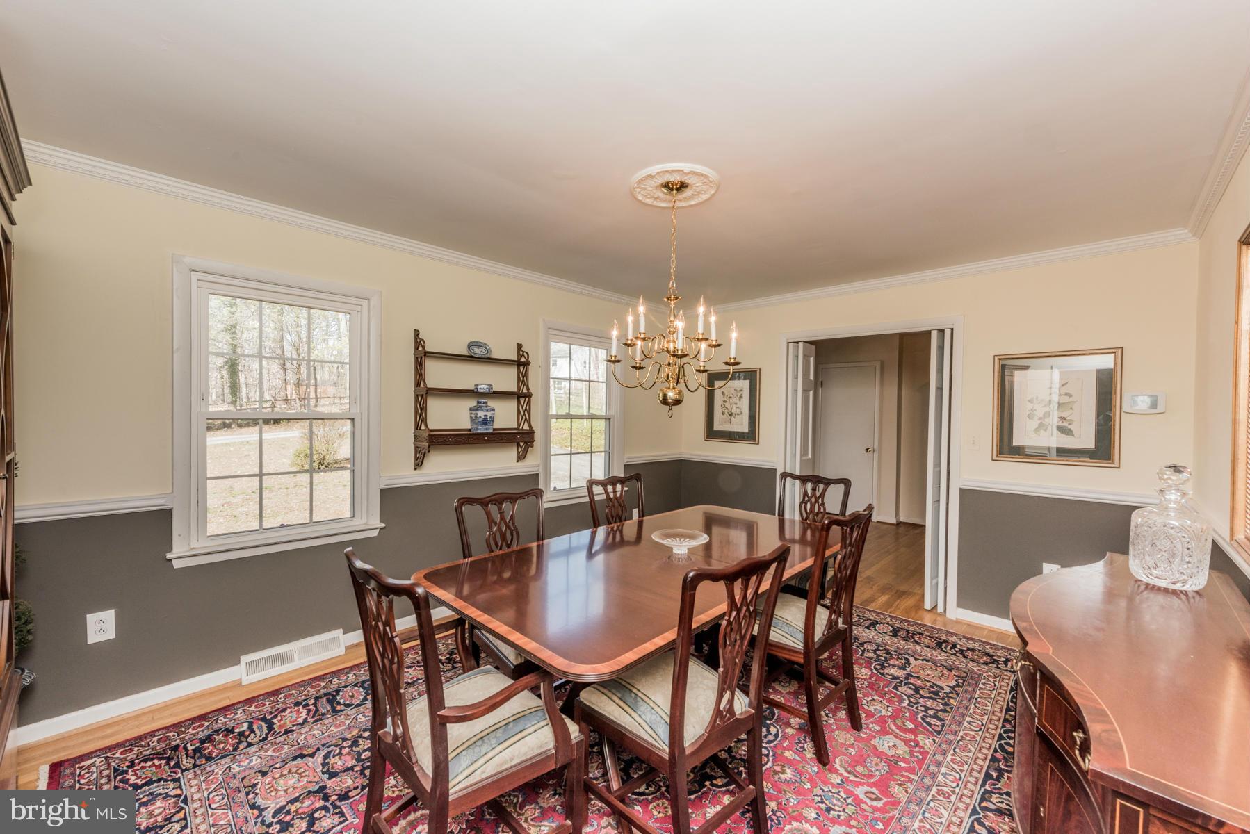 13602 Royal Crest Road Phoenix, MD 21131 - Photo 5 of 29 a dining room with furniture and window