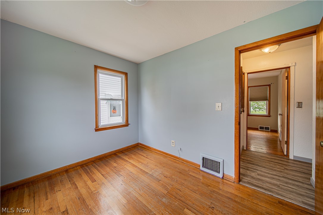 32142 Dickerson Road Willowick, OH 44095 - Photo 18 of 27 Gallery Image 18