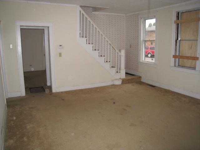 925 Rarig Avenue Columbus, OH 43219 - Photo 3 of 10