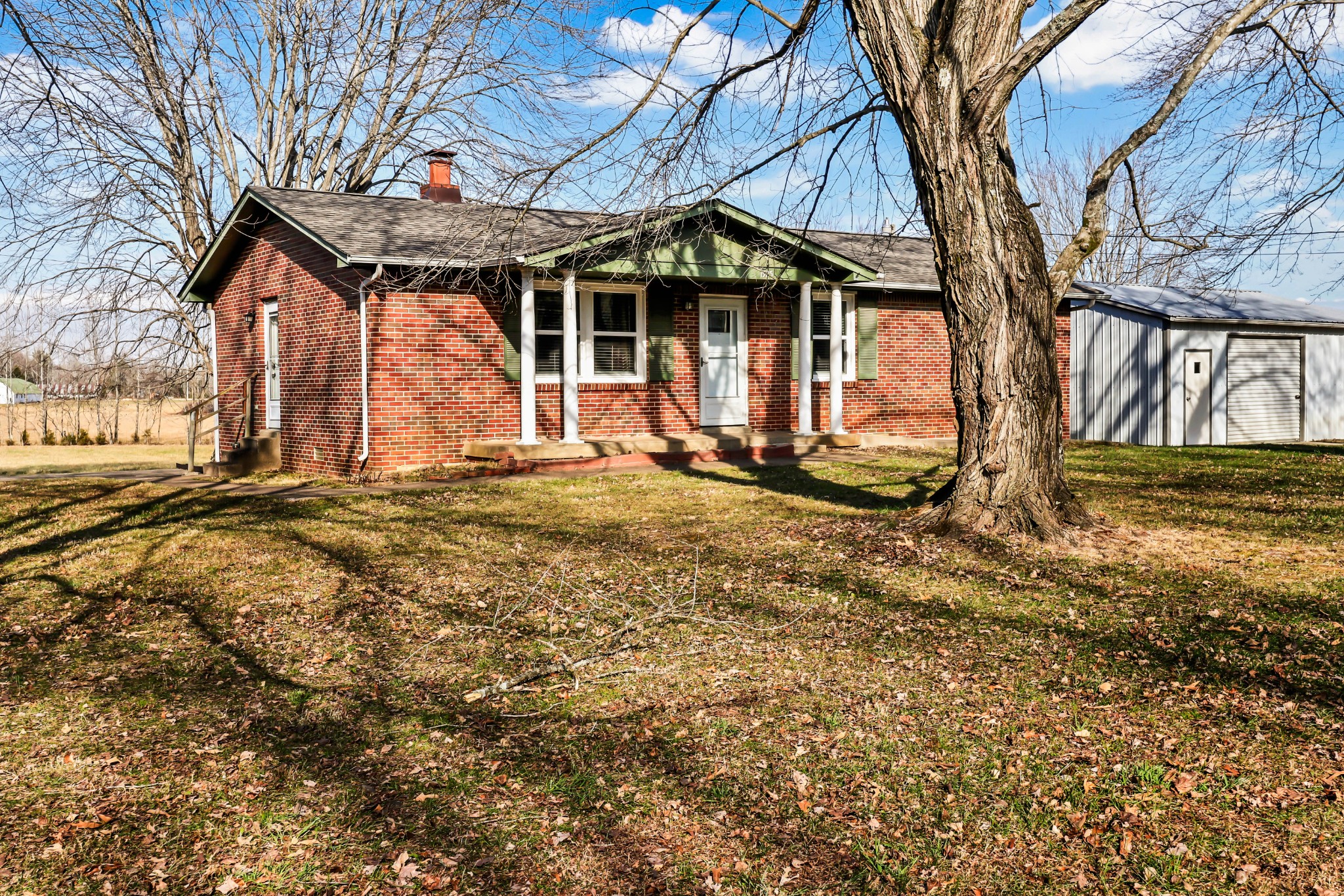 1925 Old Dover Road Clarksville, TN 37042 - Photo 2 of 33 Gallery Image 2