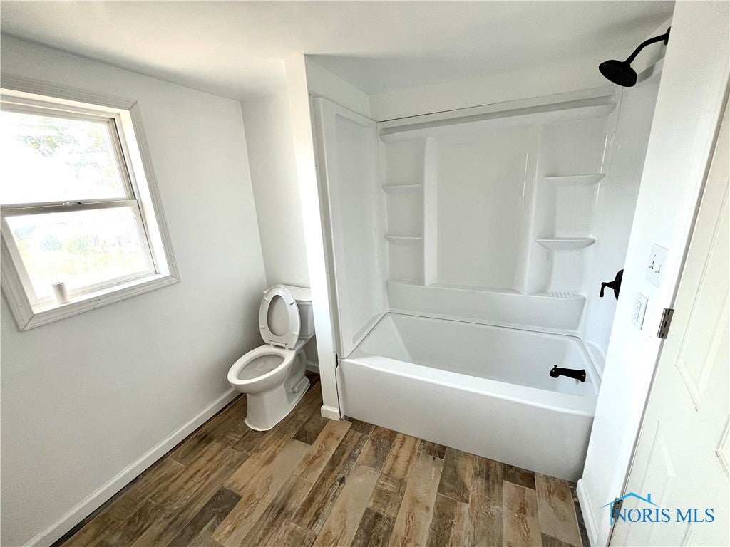 13895 Mermill Road Rudolph, OH 43462 - Photo 5 of 20 Bathroom