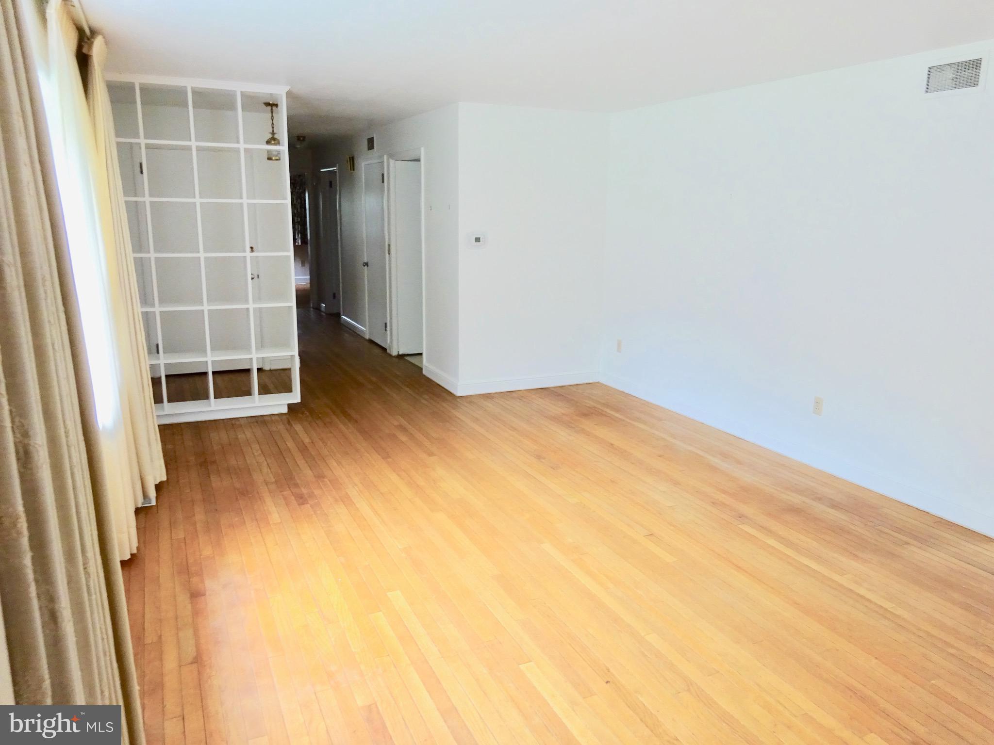 1355 Museum Road Reading, PA 19611 - Photo 11 of 43 Living Room