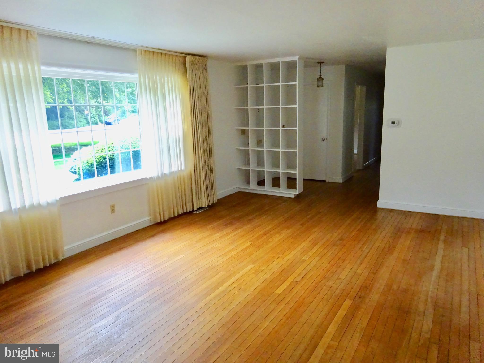 1355 Museum Road Reading, PA 19611 - Photo 12 of 43 Living Room