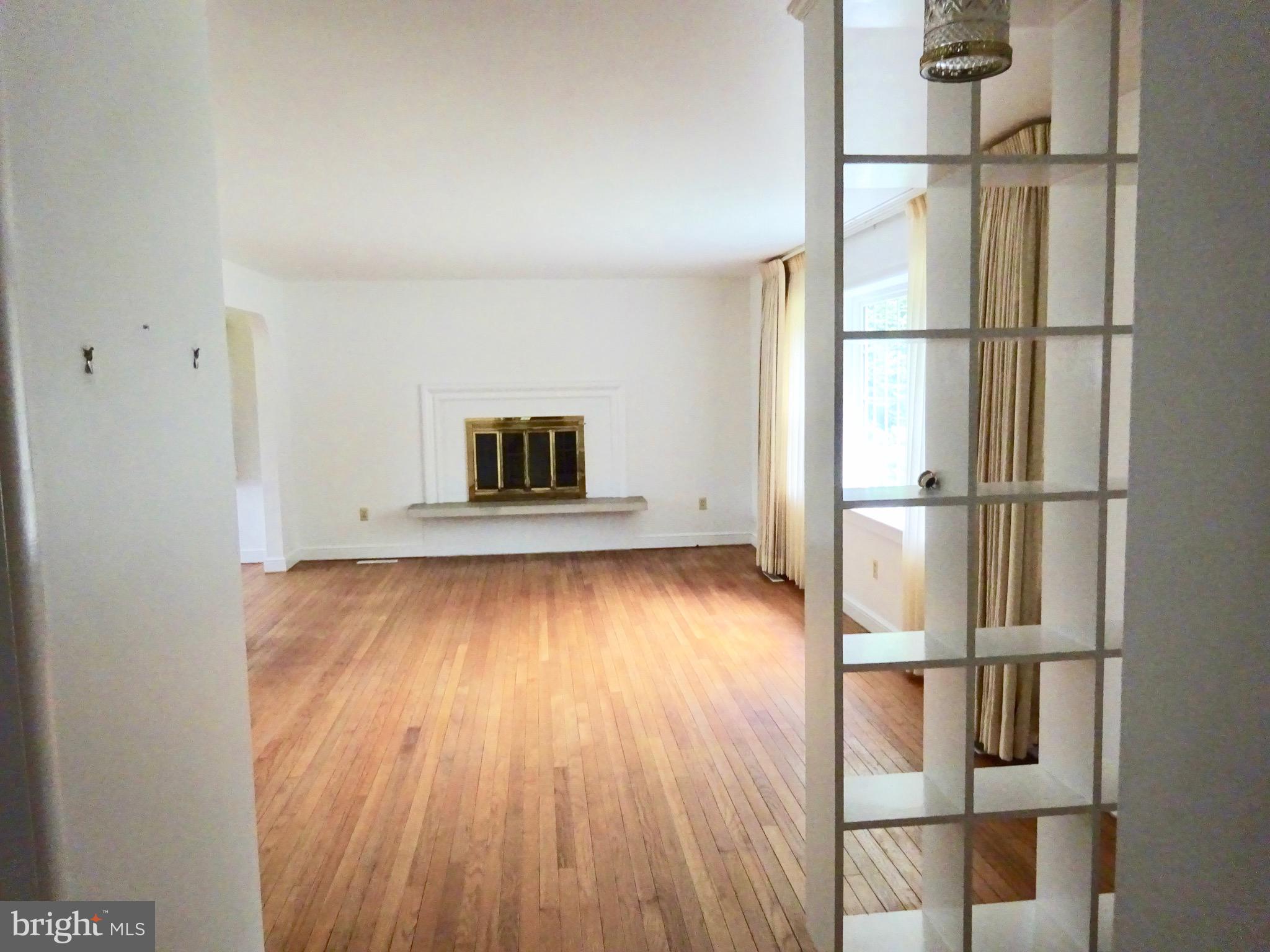 1355 Museum Road Reading, PA 19611 - Photo 13 of 43 Living Room