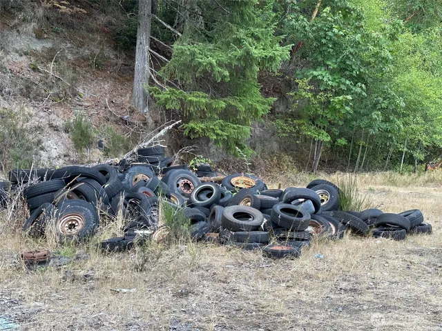 a view of a houses on a street
