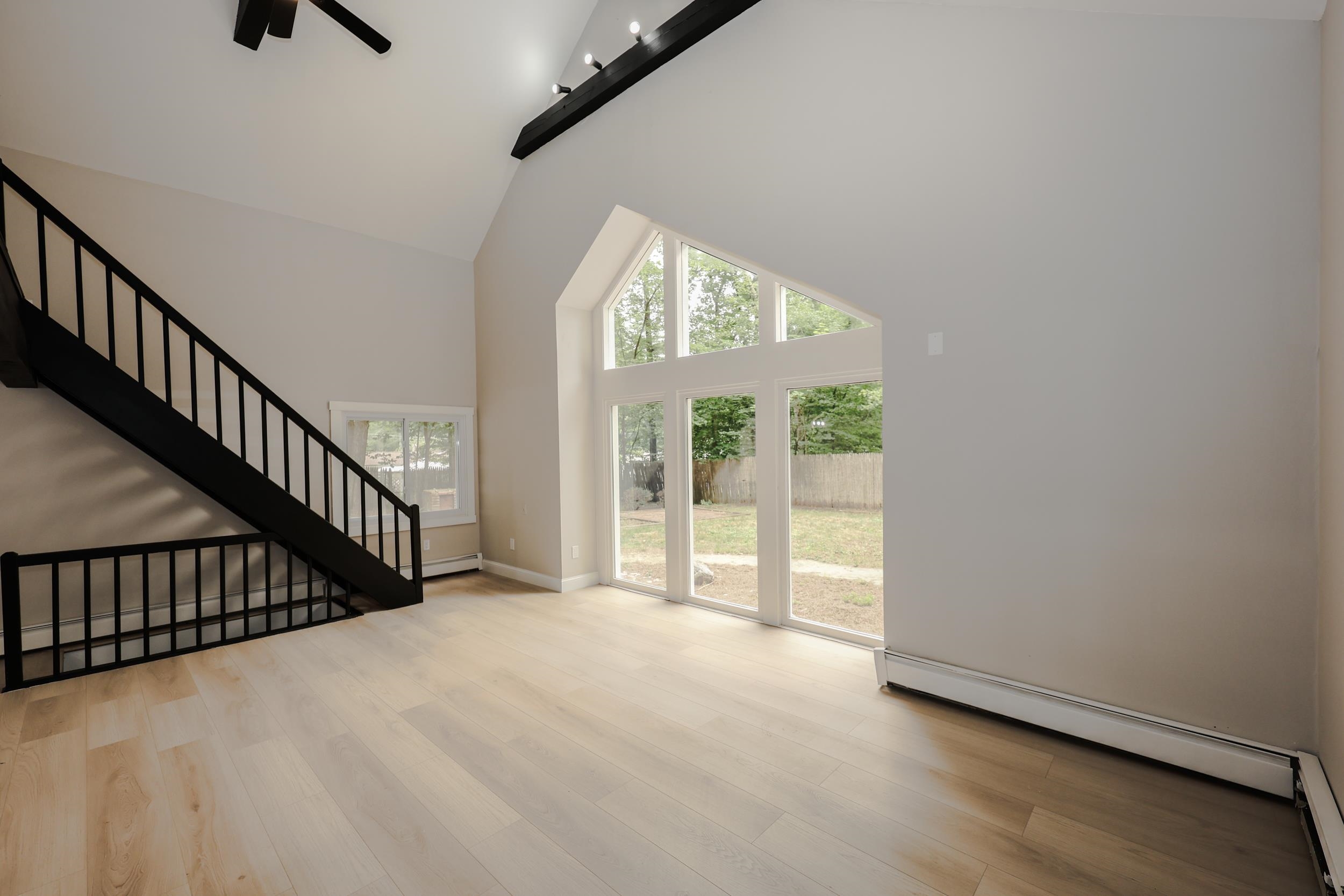 112 Gilson Road Nashua, NH 03062 - Photo 8 of 51