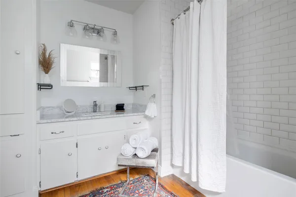 $725,000 | 5204 Avenue G, Austin, TX 78751