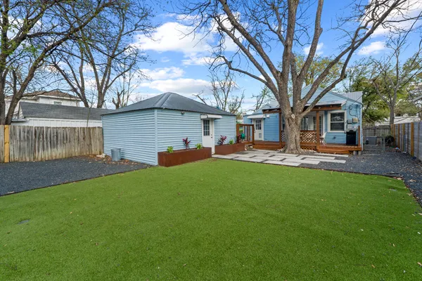 $725,000 | 5204 Avenue G, Austin, TX 78751