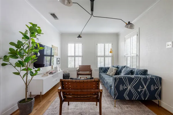 $725,000 | 5204 Avenue G, Austin, TX 78751