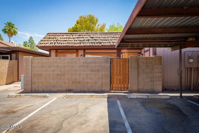 $1,900 | 928 South Casitas Drive, Unit B, Tempe, AZ 85288