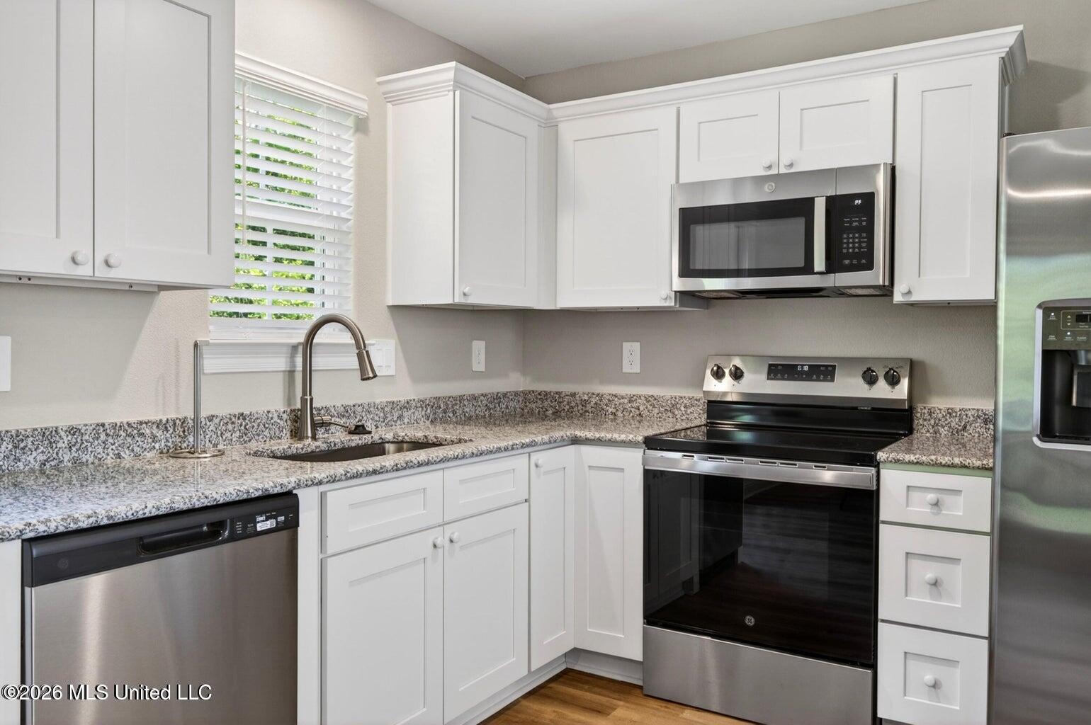 923 Motsie Road Biloxi, MS 39532 - Photo 8 of 25 20260417170757519997000000-o