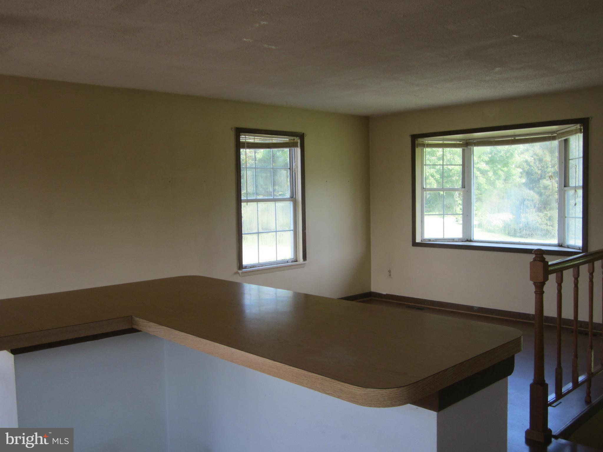 1925 Holland Cliffs Road Huntingtown, MD 20639 - Photo 5 of 20 Living Room
