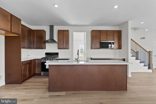 $3,295 | 32 Pamela Drive, Mechanicsburg, PA 17050