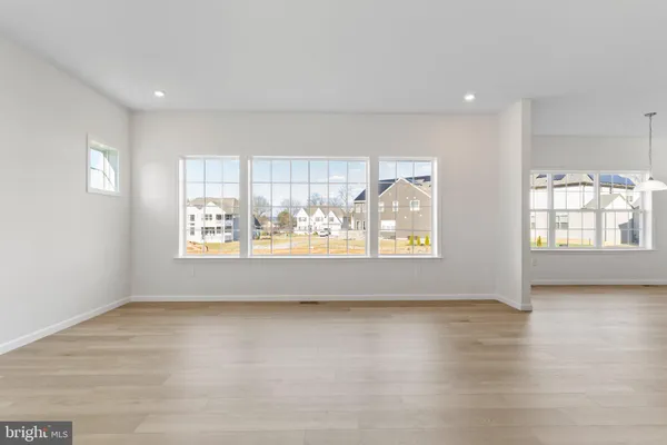 $3,295 | 32 Pamela Drive, Mechanicsburg, PA 17050