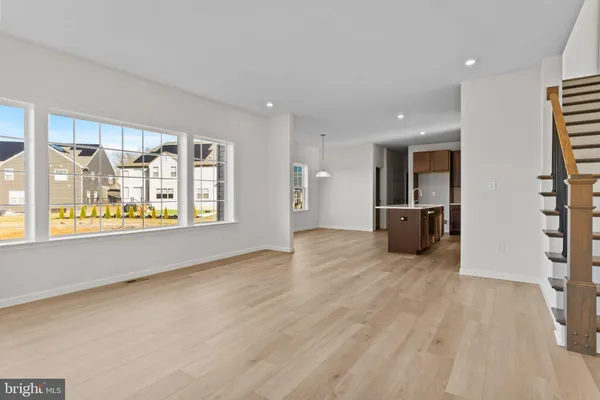 $3,295 | 32 Pamela Drive, Mechanicsburg, PA 17050