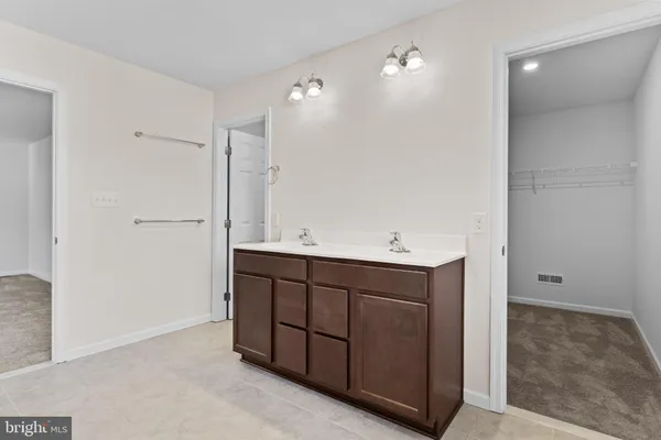 $3,295 | 32 Pamela Drive, Mechanicsburg, PA 17050