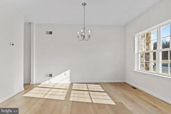 $3,295 | 32 Pamela Drive, Mechanicsburg, PA 17050