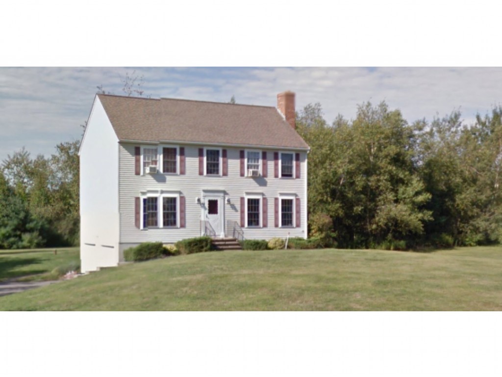 44 Old Auburn Road Derry, NH 03038 - Photo 1 of 15